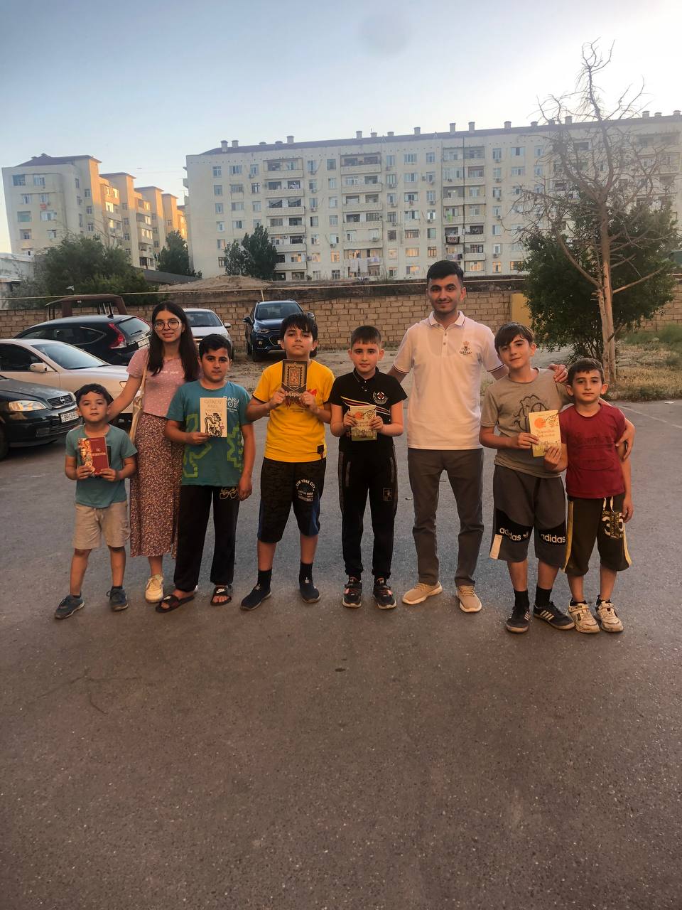 2handbooksforeco – Dəstəkçinin dəstəyi ilə növbəti layihə reallaşdı.